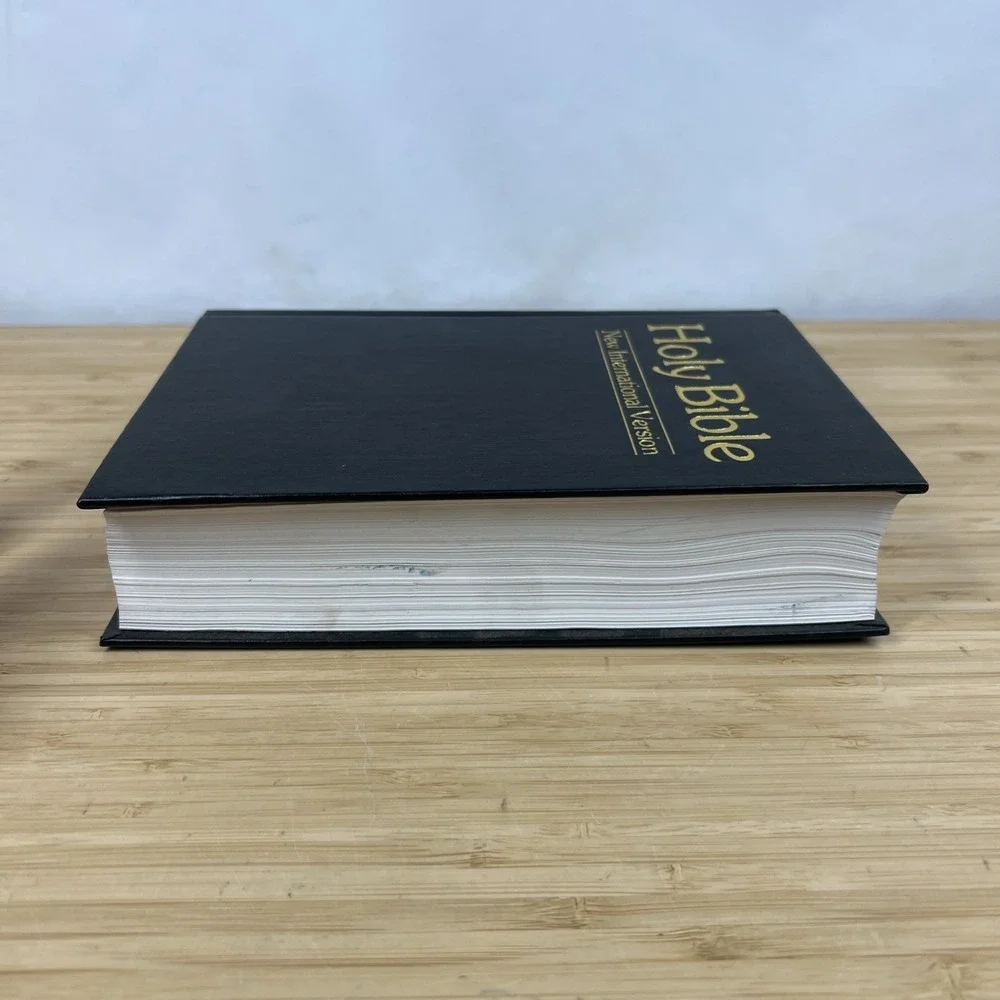 Holy Bible New International Version Hardcover‎ 1984